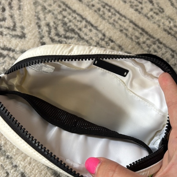 lululemon take it on belt bag - Picture 8 of 9